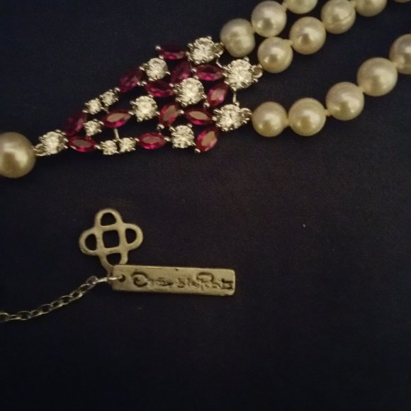 Signed Oscar de la Renta Pearl/Crystal Necklace